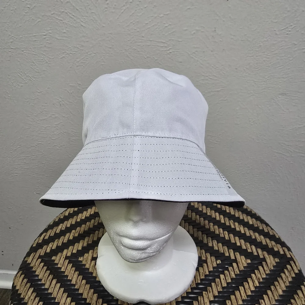 Alice + Olivia Bucket Hat Reversible - Picture 6 of 9